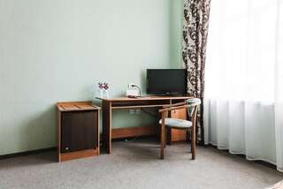 Отель Гостиница Континент Николаев Николаев Стандартный двухместный номер с 1 кроватью или 2 отдельными кроватями-4