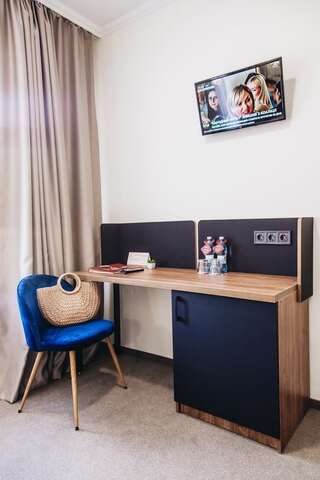 Отель Гостиница Континент Николаев Николаев Улучшенный двухместный номер с 1 кроватью или 2 отдельными кроватями-11